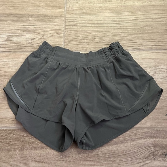 Lulu hotty hot shorts gray sage - Picture 3 of 5